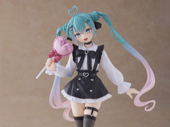 Vocaloid Hatsune Miku (Fashion Subculture Ver.) Figure
