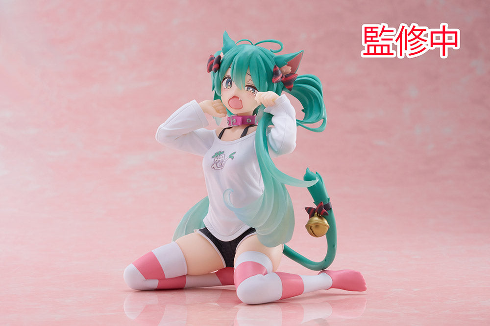 Taito Vocaloid Hatsune Miku Desktop Cute figure