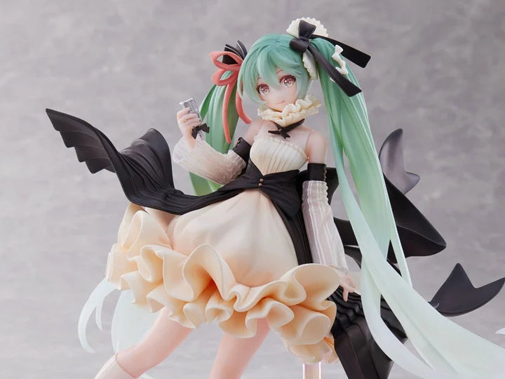Taito Hatsune Miku Latidos 2022 ver. Prize Figure
